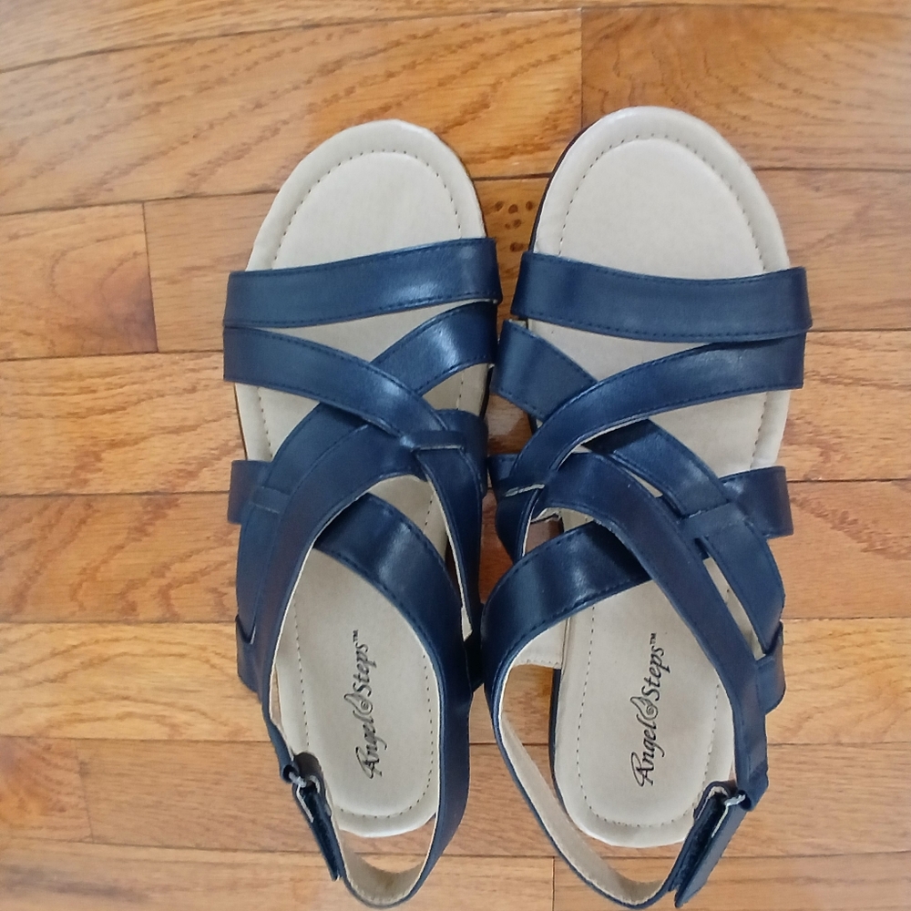 Navy Blue Strappy Comfort Sandals ANGEL steps Size 8. Never Wore